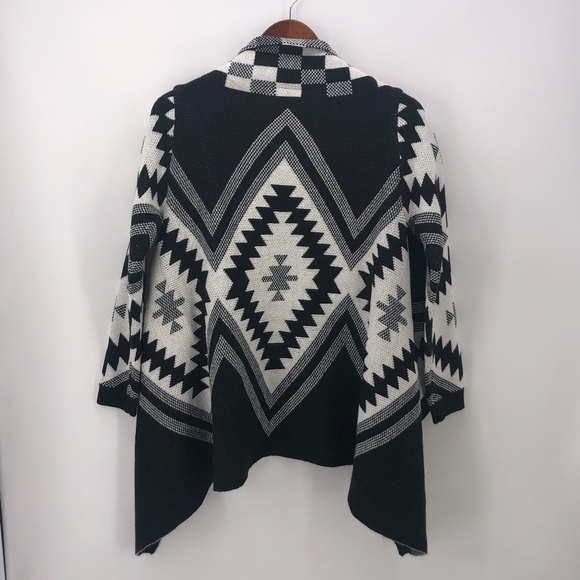 Black Cream Gray Aztec Print Open Cardigan M - Picture 1 of 6